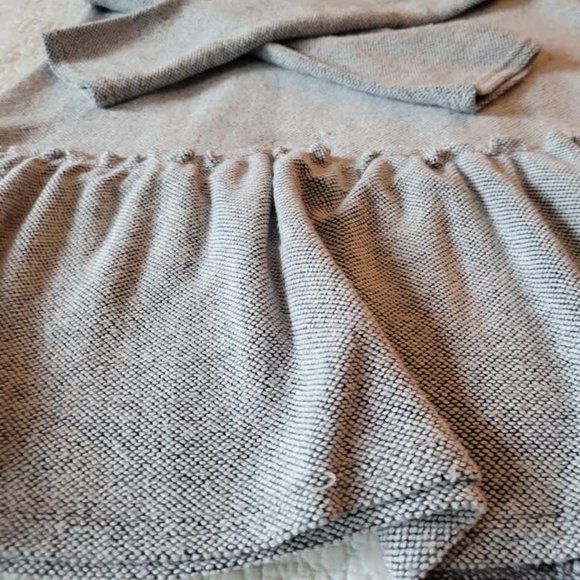 sweater - Picture 2 of 5